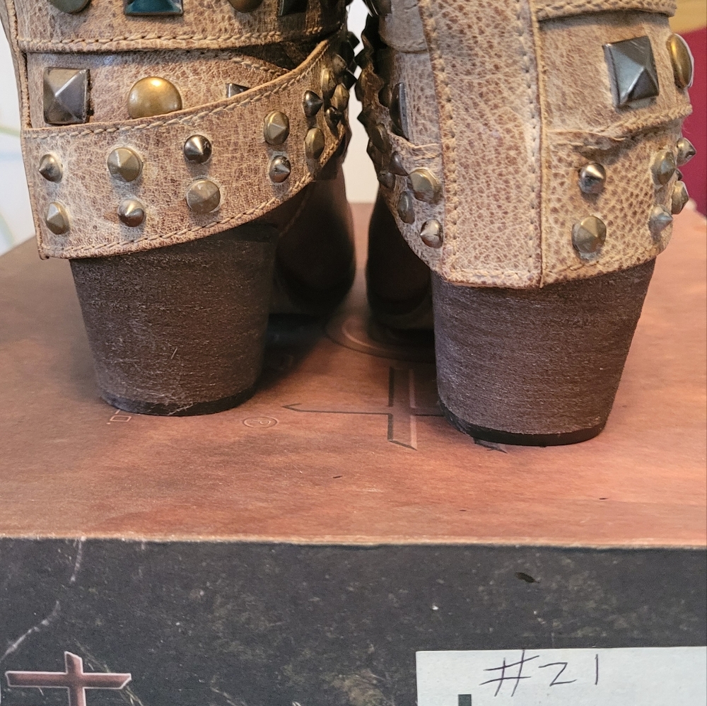 Circle G Ankle Boot - Picture 4 of 5
